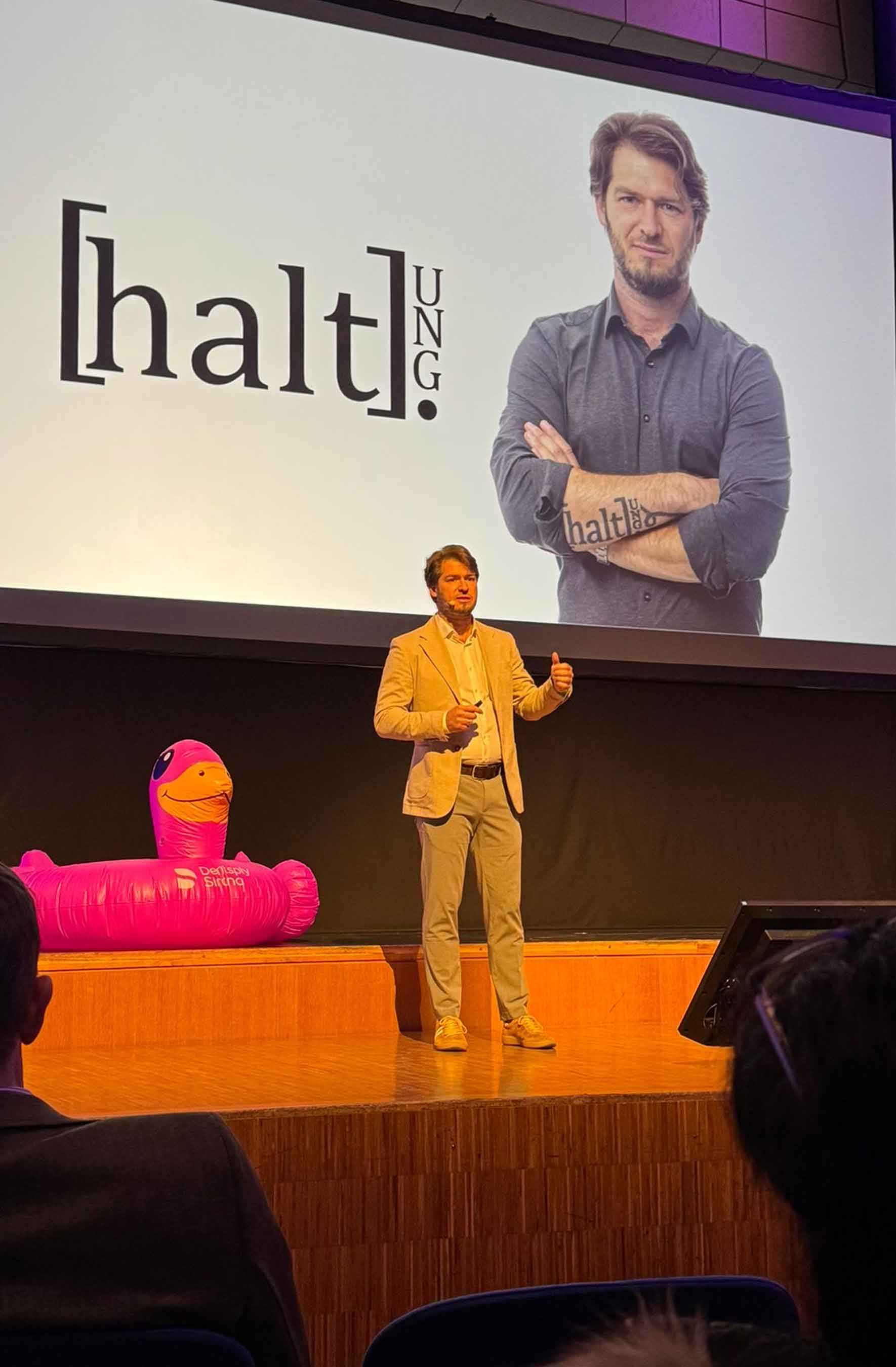 Alex Volz in Vortrag